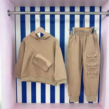 Дизайнерская одежда для маленьких мальчиков, осенние детские костюмы 2023 года, модная толстовка с капюшоном, спортивная одежда, брюки, комплект одежды для мальчиков из 2 предметов